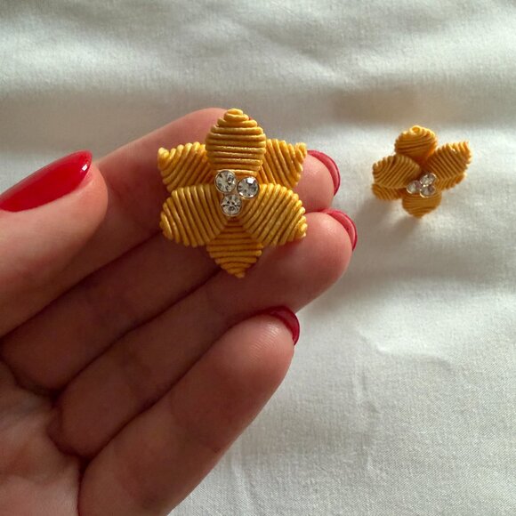 SUGARFIX by BaubleBar Gold Flower Earrings - Picture 1 of 3